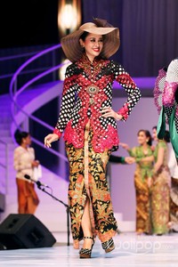 Anne Avantie MERENDA KASIH. Pergelaran 25 Tahun berkarya at Plenary Hall Jakarta Convention Center. Senayan. Jakarta Pusat. [Foto: Mohammad Abduh/Wolipop]