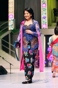 Anne Avantie MERENDA KASIH. Pergelaran 25 Tahun berkarya at Plenary Hall Jakarta Convention Center. Senayan. Jakarta Pusat. [Foto: Mohammad Abduh/Wolipop]