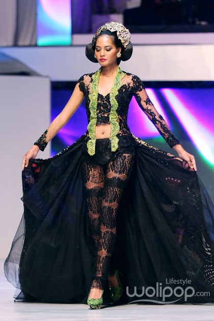 Anne Avantie MERENDA KASIH. Pergelaran 25 Tahun berkarya at Plenary Hall Jakarta Convention Center. Senayan. Jakarta Pusat. [Foto: Mohammad Abduh/Wolipop]