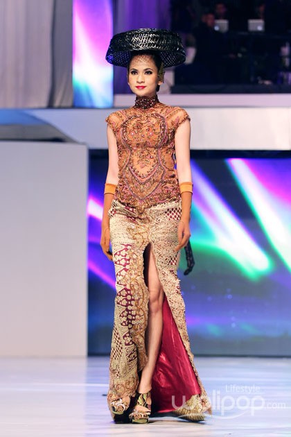 Anne Avantie MERENDA KASIH. Pergelaran 25 Tahun berkarya at Plenary Hall Jakarta Convention Center. Senayan. Jakarta Pusat. [Foto: Mohammad Abduh/Wolipop]