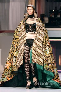 Anne Avantie MERENDA KASIH. Pergelaran 25 Tahun berkarya at Plenary Hall Jakarta Convention Center. Senayan. Jakarta Pusat. [Foto: Mohammad Abduh/Wolipop]