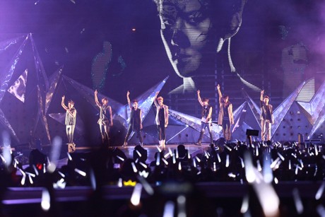 Meriahnya Konser EXO di Jakarta