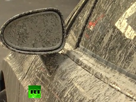 Byurr..Mobil Mewah Bentley Tersiram Semen