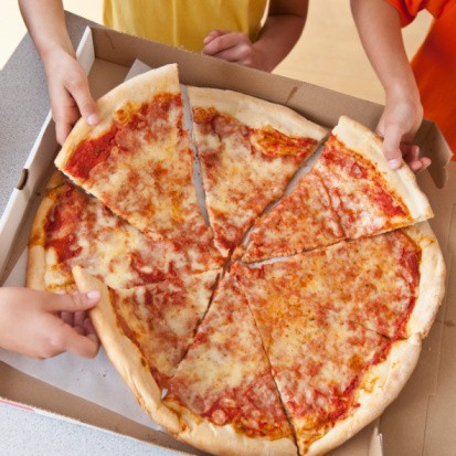 Pizza Renyah Gurih a la Pizza Hut Bisa Dibuat Sendiri