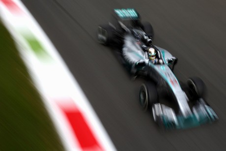 Hamilton Kembali Tercepat di Sesi Pamungkas