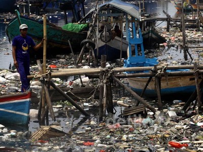 Kampung Nelayan Penuh Sampah