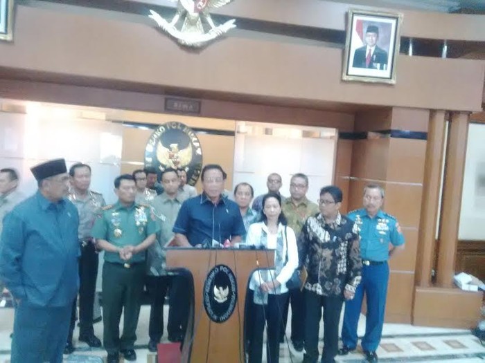 Pertemuan Berjalan Cair, Ini yang Dibahas Menteri Polhukam dan Tim Transisi