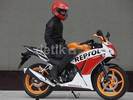 Pengguna CBR 150R Lama  Bisa Upgrade ke Model  Baru  Honda  