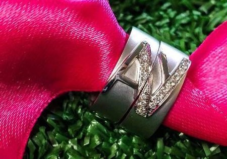 So Sweet, Ini Cincin Hadiah Ivan Gunawan untuk Ayu Ting Ting