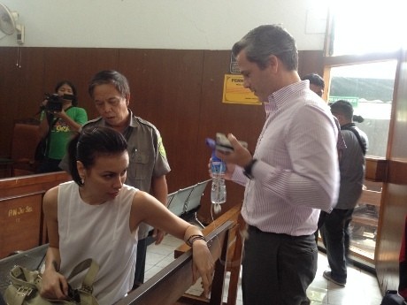 Sophia Latjuba Hadiri Sidang Legalisasi Cerai