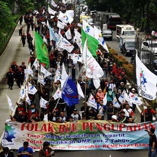 Buruh Minta Parfum Hingga Mesin Cuci, Ini KHL yang Berlaku Kini
