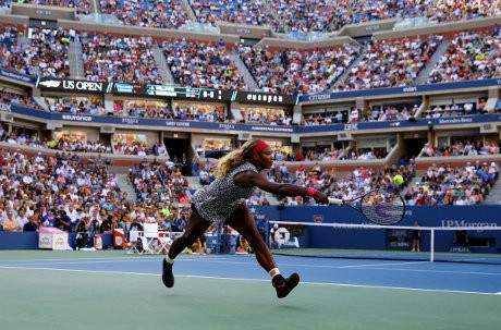 Serena Juara Setelah Kalahkan Wozniacki Dua Set Langsung