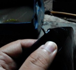 Hati-Hati! Ada Modus Bom Waktu Paku Bagi Motor Anda