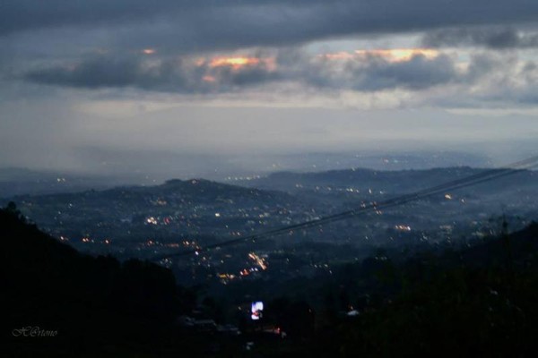Akhir Pekan Nikmati Pemandangan Gunung Salak dari Puncak Akhir Pekan Nikmati Pemandangan Gunung Salak dari Puncak