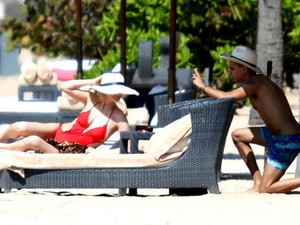 Mengintip Bulan Madu Ashlee Simpson dan Evan Ross di Bali