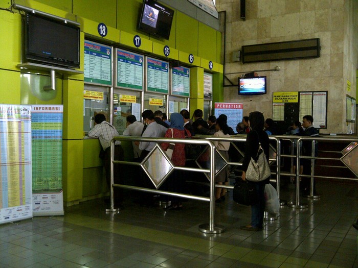 KAI Raup Rp 1,3 Miliar/Bulan dari Parkir di Gambir