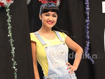 Julia Perez Bercelana Kodok