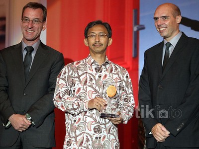 Garuda Indonesia Raih 10th Years Certification Award