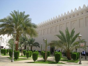 Menatap Keindahan Masjid Bir Ali, Miqot Jamaah Haji di Madinah