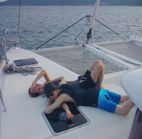 Liburan Chuseok, Sehun dan Suho EXO Naik Kapal Pesiar