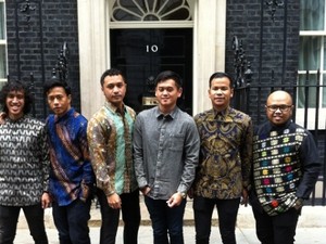 Kompak Berbatik, Nidji Sambangi Kantor Perdana Menteri Inggris