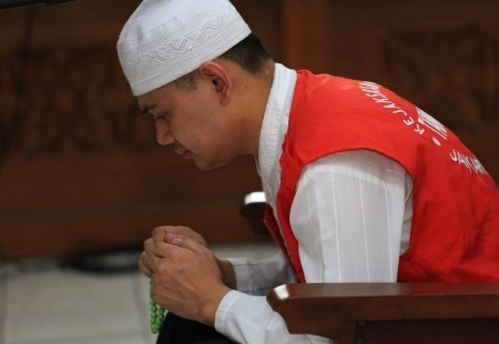 Puput Melati Tak Hadiri Sidang Putusan Guntur Bumi