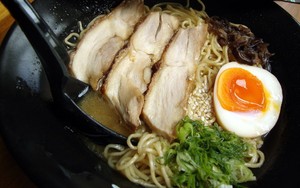 Ikkudo Ichi: Sedap Mantap Ramen Ayam Plus Gyoza Bakar Ayam dan Udang