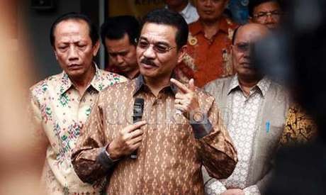 Mendagri Tunggu Pernyataan Resmi Ridwan Kamil Cs Soal Penolakan Pilkada via DPRD