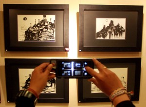 Budayawan Mudji Sutrisno Terinspirasi Buat Sketsa Warna Warni di Nepal