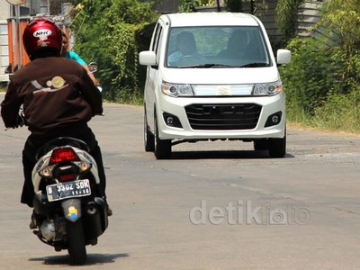 Wagon R GS Mulai Tampakkan Diri