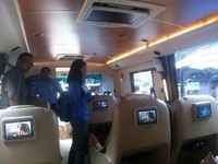 Keren! Naik Bus Ini Seperti di dalam Pesawat Business Class