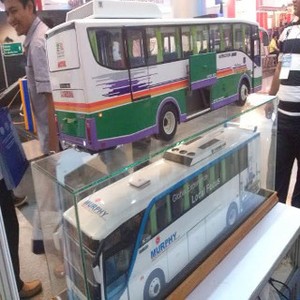 Si Seksi Ini Ikut Mejeng di Pameran Transportasi