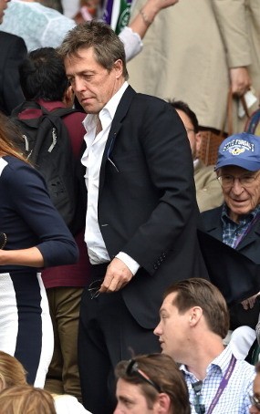 Hugh Grant Akhirnya Akui Punya Anak Hasil Hubungan Rahasia