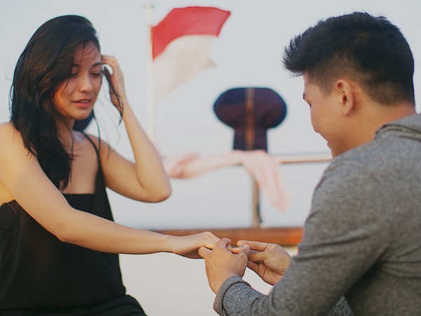 Will You Marry Me? Foto-foto Glenn Alinskie Melamar Chelsea Olivia