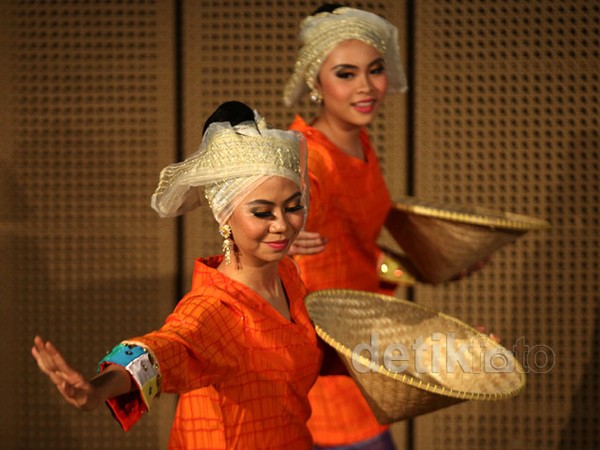 Konser Tari Elok Sulawesi