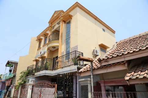 Mengintip Rumah Satu Miliar Jenny Cortez di Marunda