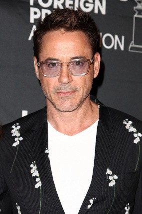 Robert Downey Jr Hadiri Sidang Kasus Narkoba Sang Putra