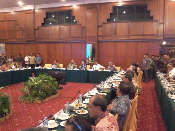 CT Pimpin Rapat Koordinasi Bahas Ekonomi Kalimantan