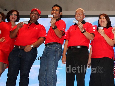 CIMB Niaga Gandeng Air Asia