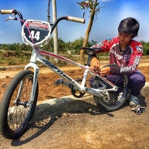 Elga Kharisma, Jagoan BMX Indonesia