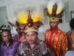 Tokoh Adat Papua Temui Jokowi, Minta Ada Menteri Asal Papua