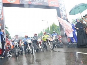 Tim Viar Jelajah Indonesia Garuk Tanah di Aceh
