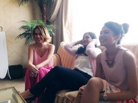 Kedua wanita cantik itu juga mengaku dalam menjaga kulit, mereka lebih suka yang gampang dan tanpa perlu banyak proses. Menurut BCL, sebelum tidur dia mencuci wajah dan menggunakan moisturizer. Begitu juga Maudy, yang menjaga kulitnya bersih sebelum tidur dan keesokan harinya, sebelum beraktivitas bintang film Perahu Kertas itu menjaga kelembaban dengan menggunakan moisturizer dan sunblock.