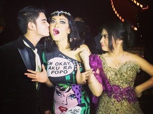 Lucu! Aliando Cium Pipi Jupe, Prilly Mengepalkan Tangan