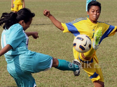 Tim Sepakbola Wanita Banten Hajar Tim Riau
