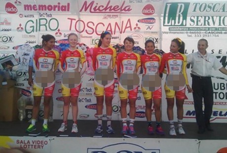 Tampil dengan Seragam Telanjang, Tim Sepeda Putri Ini Tuai Kecaman