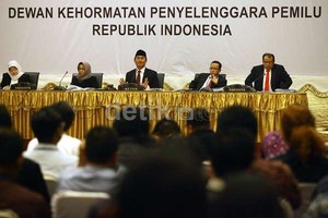 Loloskan Pengurus Parpol Jadi Komisioner, Ketua KPU Kaltim Dicopot