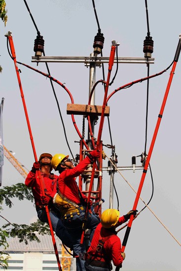 Tahun Depan Tarif Listrik Industri dan Rumah Mewah Bisa Naik Lagi