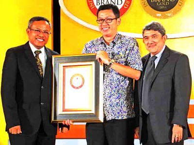Penghargaan Indonesia Best Brand Award 2014