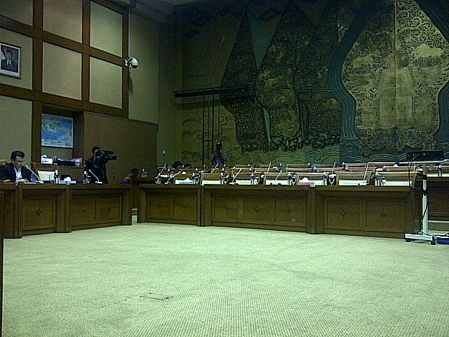 Dua Hari Berturut-turut, Rapat di Komisi VII DPR Banyak Hantu